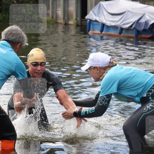 31.08.2025 - Elbe Triathlon Hamburg Luisa Fischer http://msf.ph/oto/8680047 31.08.2025 14:27:16 Schwimmen  meine-sportfotos.de