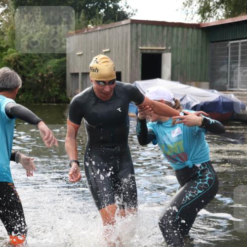 31.08.2025 - Elbe Triathlon Hamburg Luisa Fischer http://msf.ph/oto/8680052 31.08.2025 14:27:17 Schwimmen  meine-sportfotos.de