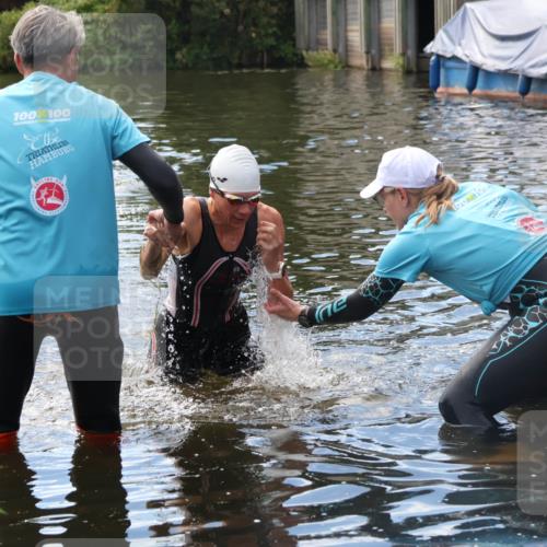 31.08.2025 - Elbe Triathlon Hamburg Luisa Fischer http://msf.ph/oto/8680117 31.08.2025 14:32:12 Schwimmen  meine-sportfotos.de