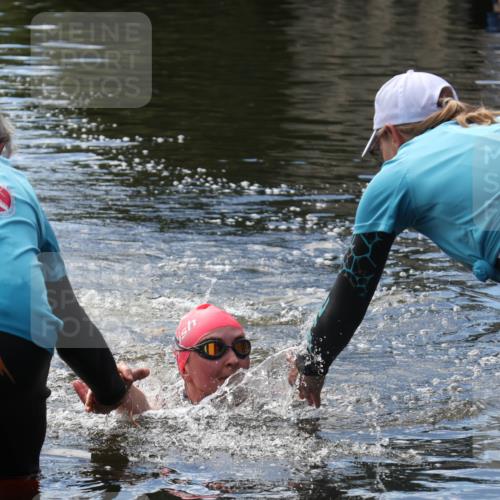 31.08.2025 - Elbe Triathlon Hamburg Luisa Fischer http://msf.ph/oto/8680138 31.08.2025 14:32:25 Schwimmen  meine-sportfotos.de