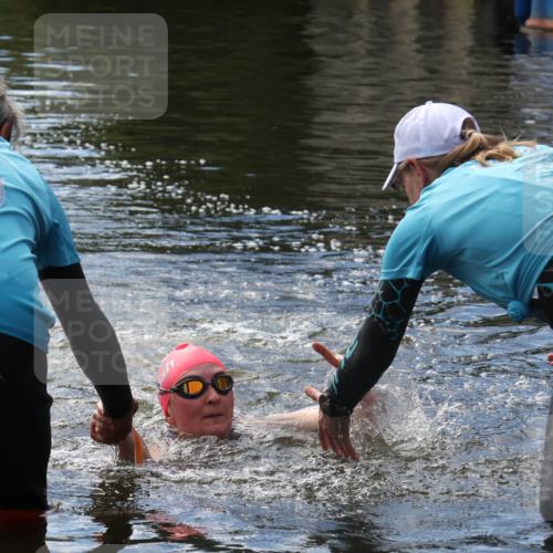 31.08.2025 - Elbe Triathlon Hamburg Luisa Fischer http://msf.ph/oto/8680141 31.08.2025 14:32:26 Schwimmen  meine-sportfotos.de