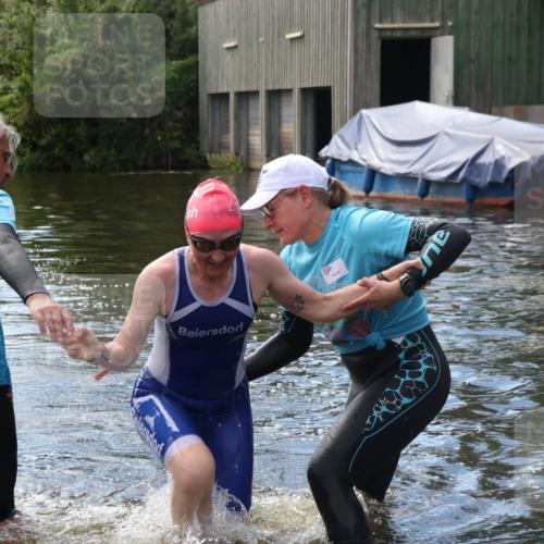 31.08.2025 - Elbe Triathlon Hamburg Luisa Fischer http://msf.ph/oto/8680151 31.08.2025 14:32:28 Schwimmen  meine-sportfotos.de