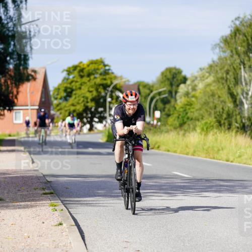 31.08.2025 - Elbe Triathlon Hamburg Michael Burmester http://msf.ph/oto/8680200 31.08.2025 10:42:17 Radfahren 992, 993, 1082, 1250, 1297 meine-sportfotos.de