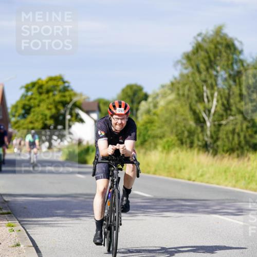 31.08.2025 - Elbe Triathlon Hamburg Michael Burmester http://msf.ph/oto/8680206 31.08.2025 10:42:17 Radfahren 992, 993, 1082, 1250, 1297 meine-sportfotos.de