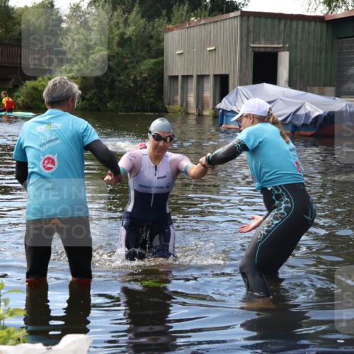 31.08.2025 - Elbe Triathlon Hamburg Luisa Fischer http://msf.ph/oto/8680211 31.08.2025 14:35:54 Schwimmen  meine-sportfotos.de