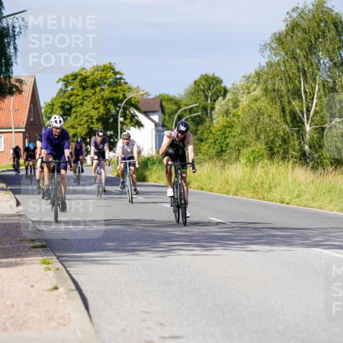 31.08.2025 - Elbe Triathlon Hamburg Michael Burmester http://msf.ph/oto/8680226 31.08.2025 10:42:27 Radfahren 954, 973, 1008, 1055, 1303, 1323 meine-sportfotos.de