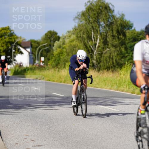 31.08.2025 - Elbe Triathlon Hamburg Michael Burmester http://msf.ph/oto/8680293 31.08.2025 10:42:41 Radfahren 863, 966, 1013, 1074, 1105, 1154 meine-sportfotos.de