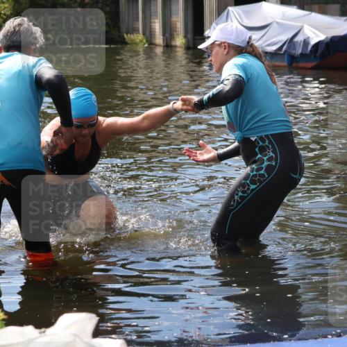 31.08.2025 - Elbe Triathlon Hamburg Luisa Fischer http://msf.ph/oto/8680301 31.08.2025 14:37:55 Schwimmen  meine-sportfotos.de