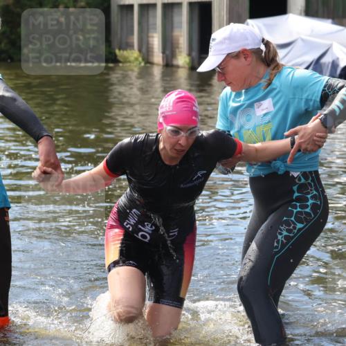 31.08.2025 - Elbe Triathlon Hamburg Luisa Fischer http://msf.ph/oto/8680351 31.08.2025 14:38:18 Schwimmen  meine-sportfotos.de