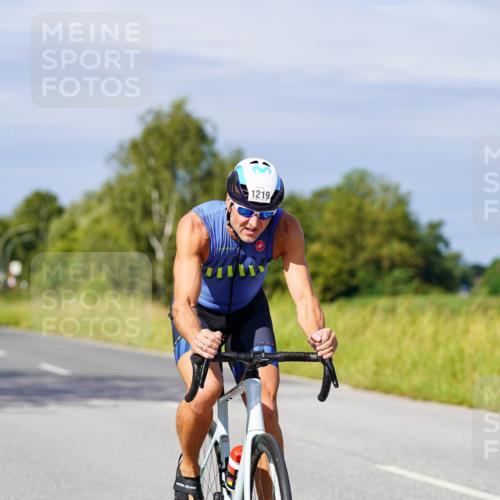 31.08.2025 - Elbe Triathlon Hamburg Michael Burmester http://msf.ph/oto/8680358 31.08.2025 10:43:04 Radfahren 806, 991, 1010, 1103, 1219, 1280, 1299, 1305, 1327 meine-sportfotos.de