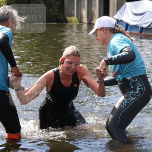 31.08.2025 - Elbe Triathlon Hamburg Luisa Fischer http://msf.ph/oto/8680368 31.08.2025 14:38:28 Schwimmen  meine-sportfotos.de