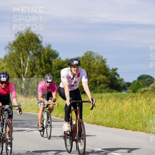 31.08.2025 - Elbe Triathlon Hamburg Michael Burmester http://msf.ph/oto/8680379 31.08.2025 10:43:10 Radfahren 806, 1010, 1020, 1103, 1196, 1280, 1299, 1327 meine-sportfotos.de