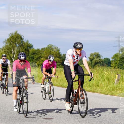31.08.2025 - Elbe Triathlon Hamburg Michael Burmester http://msf.ph/oto/8680385 31.08.2025 10:43:10 Radfahren 806, 1010, 1020, 1103, 1196, 1280, 1299, 1327 meine-sportfotos.de
