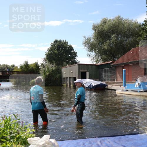 31.08.2025 - Elbe Triathlon Hamburg Luisa Fischer http://msf.ph/oto/8680386 31.08.2025 14:38:31 Schwimmen  meine-sportfotos.de