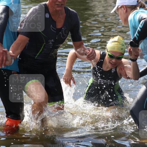 31.08.2025 - Elbe Triathlon Hamburg Luisa Fischer http://msf.ph/oto/8680410 31.08.2025 14:39:40 Schwimmen  meine-sportfotos.de