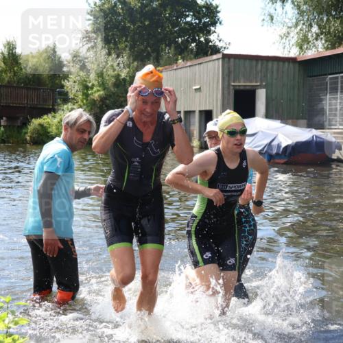 31.08.2025 - Elbe Triathlon Hamburg Luisa Fischer http://msf.ph/oto/8680416 31.08.2025 14:39:41 Schwimmen  meine-sportfotos.de