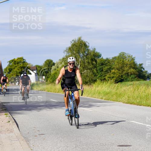 31.08.2025 - Elbe Triathlon Hamburg Michael Burmester http://msf.ph/oto/8680420 31.08.2025 10:43:20 Radfahren 958, 1108, 1180, 1227, 1248, 1302, 1310 meine-sportfotos.de