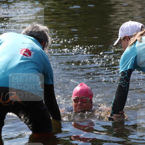 31.08.2025 - Elbe Triathlon Hamburg Luisa Fischer http://msf.ph/oto/8680453 31.08.2025 14:42:06 Schwimmen  meine-sportfotos.de