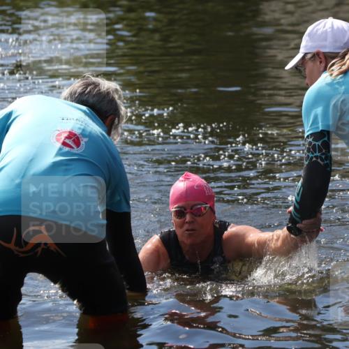 31.08.2025 - Elbe Triathlon Hamburg Luisa Fischer http://msf.ph/oto/8680454 31.08.2025 14:42:07 Schwimmen  meine-sportfotos.de