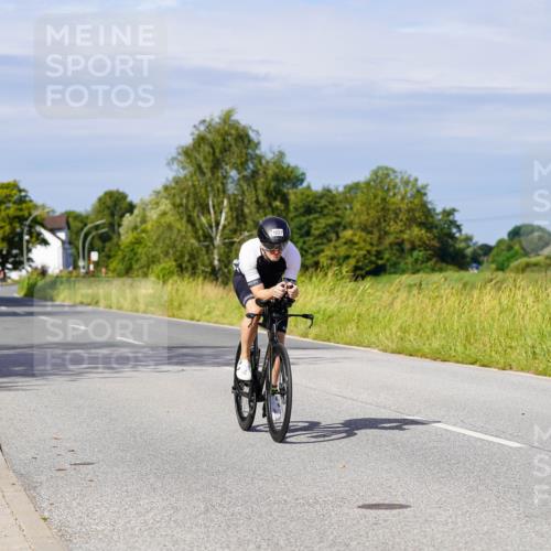 31.08.2025 - Elbe Triathlon Hamburg Michael Burmester http://msf.ph/oto/8680455 31.08.2025 10:43:26 Radfahren 1108, 1227, 1248 meine-sportfotos.de
