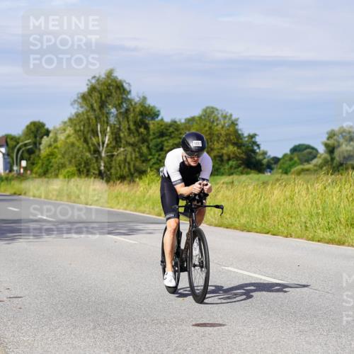 31.08.2025 - Elbe Triathlon Hamburg Michael Burmester http://msf.ph/oto/8680458 31.08.2025 10:43:26 Radfahren 1108, 1227, 1248 meine-sportfotos.de