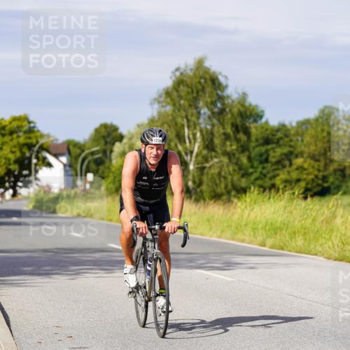 31.08.2025 - Elbe Triathlon Hamburg Michael Burmester http://msf.ph/oto/8680464 31.08.2025 10:43:34 Radfahren 1256 meine-sportfotos.de