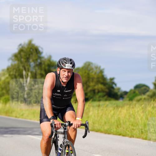 31.08.2025 - Elbe Triathlon Hamburg Michael Burmester http://msf.ph/oto/8680466 31.08.2025 10:43:35 Radfahren 1256 meine-sportfotos.de