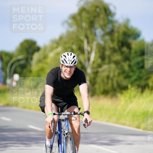 31.08.2025 - Elbe Triathlon Hamburg Michael Burmester http://msf.ph/oto/8680479 31.08.2025 10:43:47 Radfahren 890, 980, 1121, 1202, 1344 meine-sportfotos.de