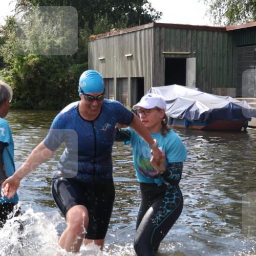 31.08.2025 - Elbe Triathlon Hamburg Luisa Fischer http://msf.ph/oto/8680492 31.08.2025 14:42:52 Schwimmen  meine-sportfotos.de