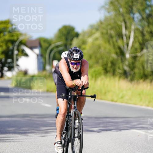 31.08.2025 - Elbe Triathlon Hamburg Michael Burmester http://msf.ph/oto/8680495 31.08.2025 10:43:52 Radfahren 890, 1202, 1283, 1306, 1344 meine-sportfotos.de