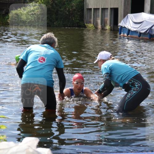 31.08.2025 - Elbe Triathlon Hamburg Luisa Fischer http://msf.ph/oto/8680512 31.08.2025 14:43:48 Schwimmen  meine-sportfotos.de