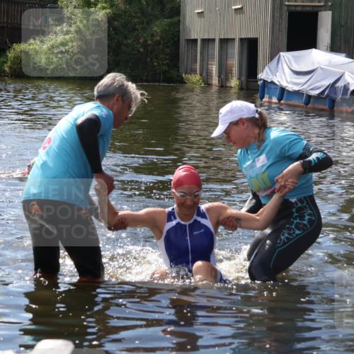 31.08.2025 - Elbe Triathlon Hamburg Luisa Fischer http://msf.ph/oto/8680518 31.08.2025 14:43:49 Schwimmen  meine-sportfotos.de