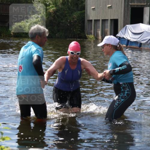 31.08.2025 - Elbe Triathlon Hamburg Luisa Fischer http://msf.ph/oto/8680540 31.08.2025 14:44:15 Schwimmen  meine-sportfotos.de
