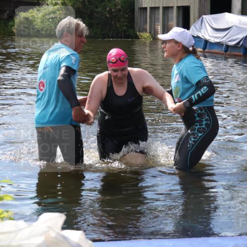 31.08.2025 - Elbe Triathlon Hamburg Luisa Fischer http://msf.ph/oto/8680551 31.08.2025 14:44:29 Schwimmen  meine-sportfotos.de