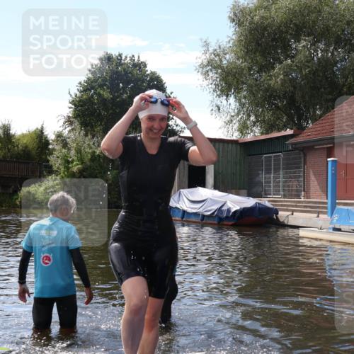 31.08.2025 - Elbe Triathlon Hamburg Luisa Fischer http://msf.ph/oto/8680566 31.08.2025 14:45:00 Schwimmen  meine-sportfotos.de