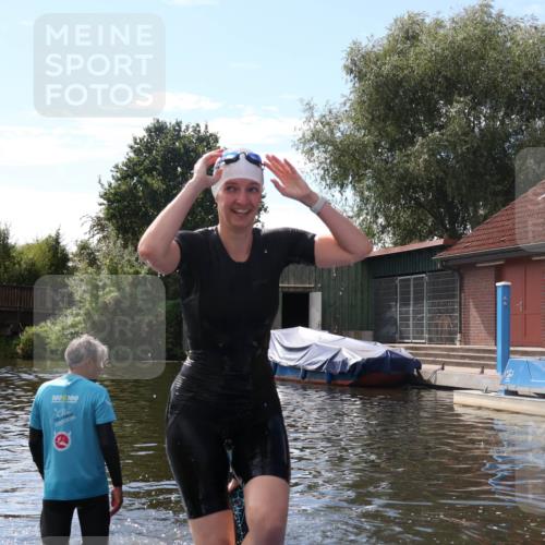 31.08.2025 - Elbe Triathlon Hamburg Luisa Fischer http://msf.ph/oto/8680567 31.08.2025 14:45:00 Schwimmen  meine-sportfotos.de