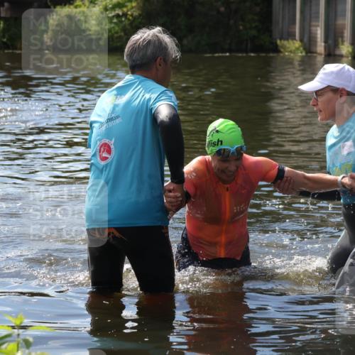 31.08.2025 - Elbe Triathlon Hamburg Luisa Fischer http://msf.ph/oto/8680574 31.08.2025 14:45:53 Schwimmen  meine-sportfotos.de