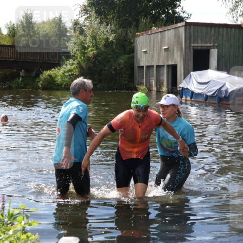 31.08.2025 - Elbe Triathlon Hamburg Luisa Fischer http://msf.ph/oto/8680577 31.08.2025 14:45:54 Schwimmen  meine-sportfotos.de