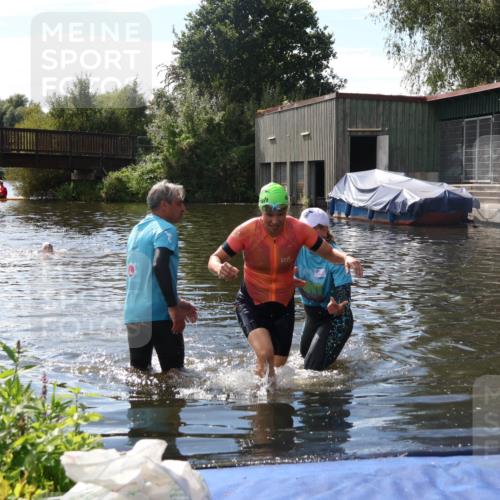 31.08.2025 - Elbe Triathlon Hamburg Luisa Fischer http://msf.ph/oto/8680579 31.08.2025 14:45:54 Schwimmen  meine-sportfotos.de