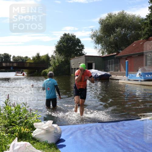 31.08.2025 - Elbe Triathlon Hamburg Luisa Fischer http://msf.ph/oto/8680583 31.08.2025 14:45:55 Schwimmen  meine-sportfotos.de