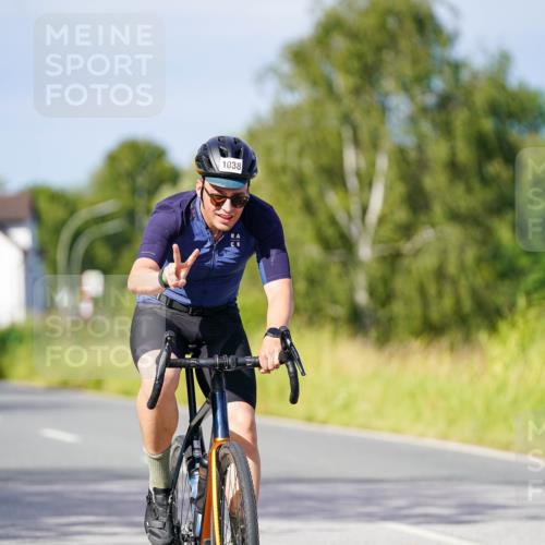 31.08.2025 - Elbe Triathlon Hamburg Michael Burmester http://msf.ph/oto/8680584 31.08.2025 10:44:21 Radfahren 1038, 1277, 1318, 1322 meine-sportfotos.de