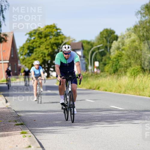 31.08.2025 - Elbe Triathlon Hamburg Michael Burmester http://msf.ph/oto/8680609 31.08.2025 10:44:31 Radfahren 782, 905, 951, 1313, 1322 meine-sportfotos.de