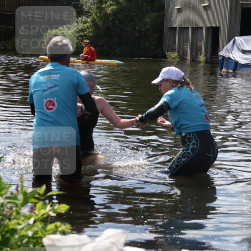 31.08.2025 - Elbe Triathlon Hamburg Luisa Fischer http://msf.ph/oto/8680618 31.08.2025 14:51:45 Schwimmen  meine-sportfotos.de