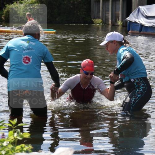 31.08.2025 - Elbe Triathlon Hamburg Luisa Fischer http://msf.ph/oto/8680644 31.08.2025 14:53:22 Schwimmen  meine-sportfotos.de