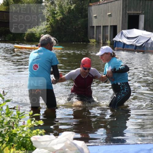 31.08.2025 - Elbe Triathlon Hamburg Luisa Fischer http://msf.ph/oto/8680645 31.08.2025 14:53:22 Schwimmen  meine-sportfotos.de