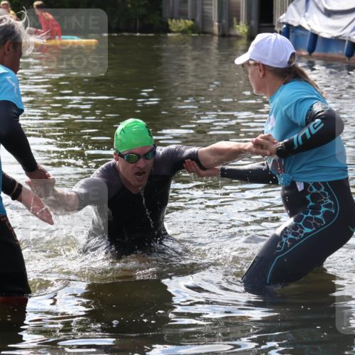 31.08.2025 - Elbe Triathlon Hamburg Luisa Fischer http://msf.ph/oto/8680657 31.08.2025 14:57:08 Schwimmen  meine-sportfotos.de