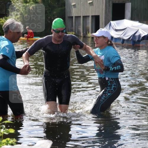 31.08.2025 - Elbe Triathlon Hamburg Luisa Fischer http://msf.ph/oto/8680659 31.08.2025 14:57:09 Schwimmen  meine-sportfotos.de