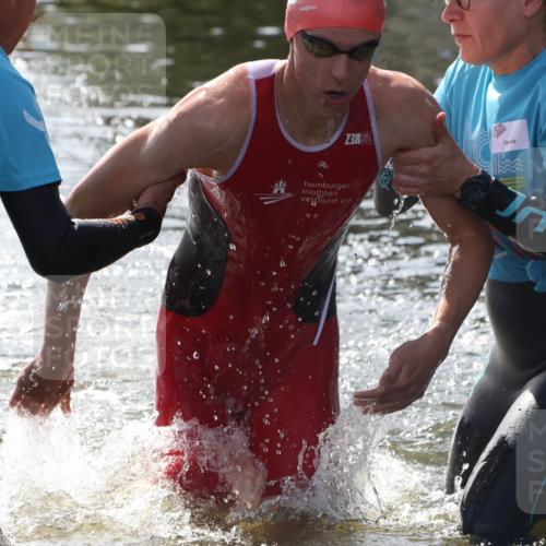 31.08.2025 - Elbe Triathlon Hamburg Luisa Fischer http://msf.ph/oto/8680671 31.08.2025 14:57:48 Schwimmen  meine-sportfotos.de