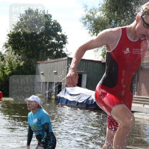 31.08.2025 - Elbe Triathlon Hamburg Luisa Fischer http://msf.ph/oto/8680678 31.08.2025 14:57:50 Schwimmen  meine-sportfotos.de