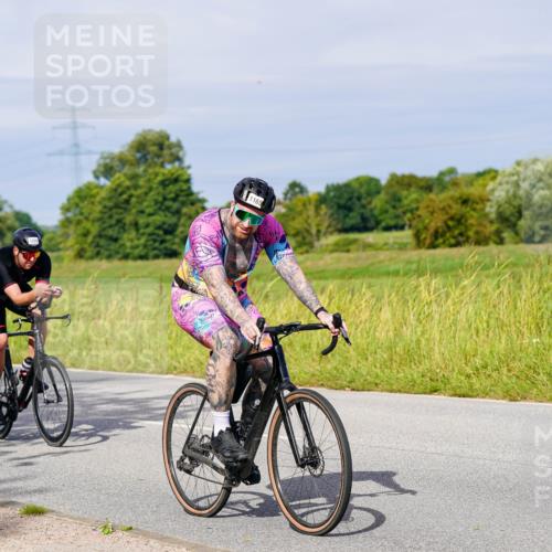 31.08.2025 - Elbe Triathlon Hamburg Michael Burmester http://msf.ph/oto/8680688 31.08.2025 10:44:59 Radfahren 1140, 1209, 1292 meine-sportfotos.de